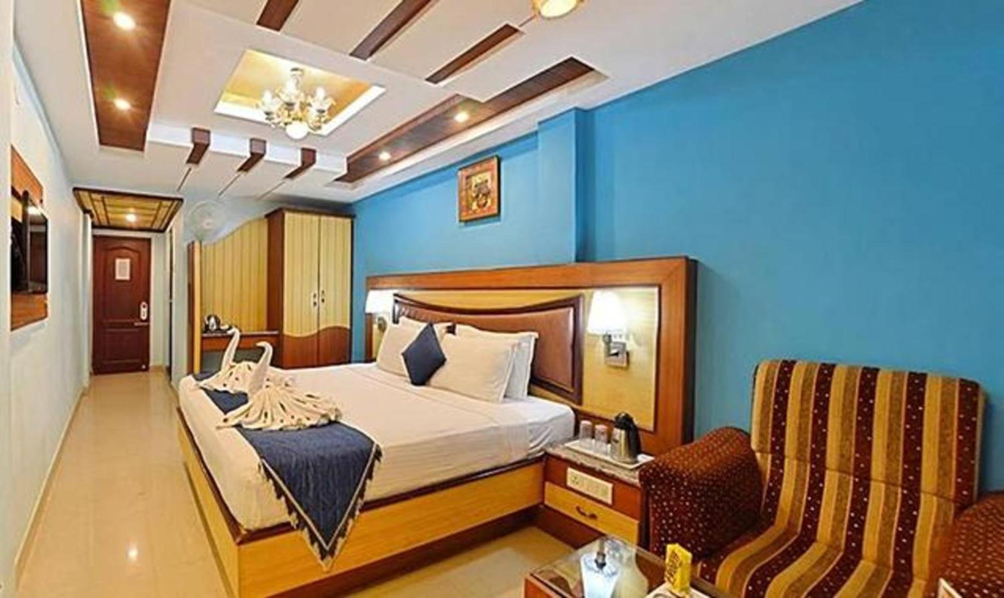 Ponmariresidency Hotel Ooty Exterior foto